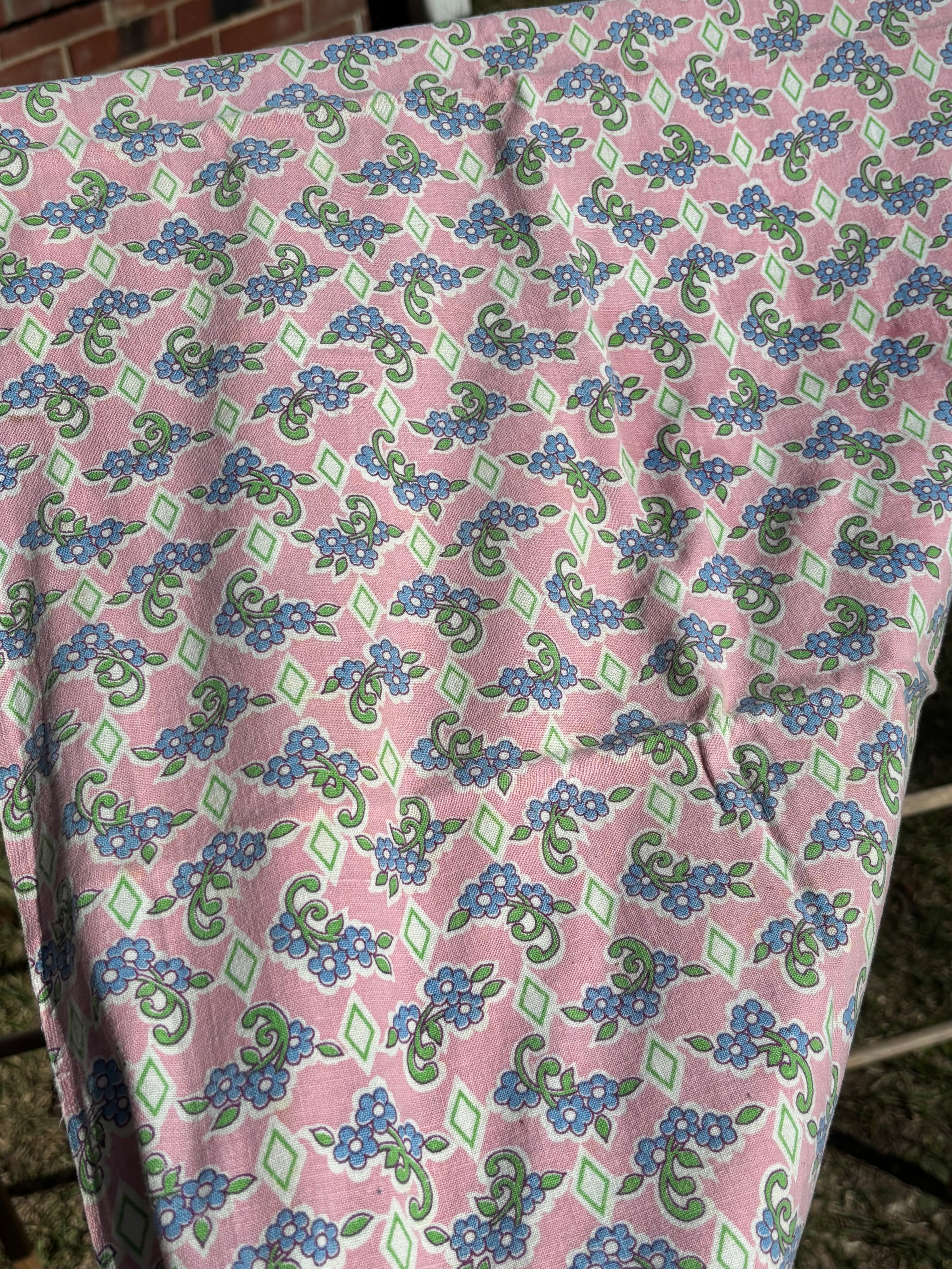 Bundle 3 Vintage Fabric Bundle Floral & Geometric Prints Quilting Cotton (3 Pieces)