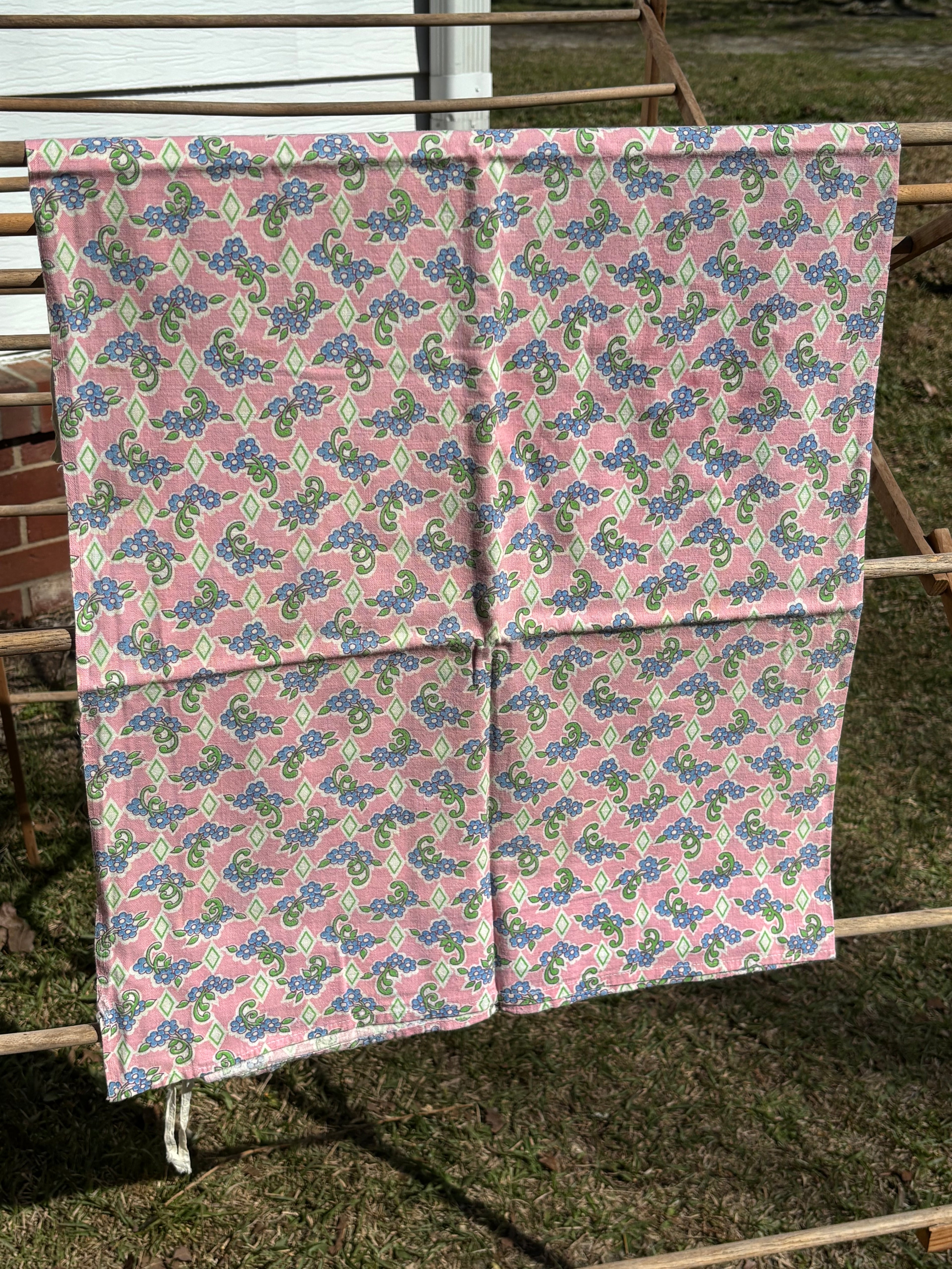 Bundle 3 Vintage Fabric Bundle Floral & Geometric Prints Quilting Cotton (3 Pieces)