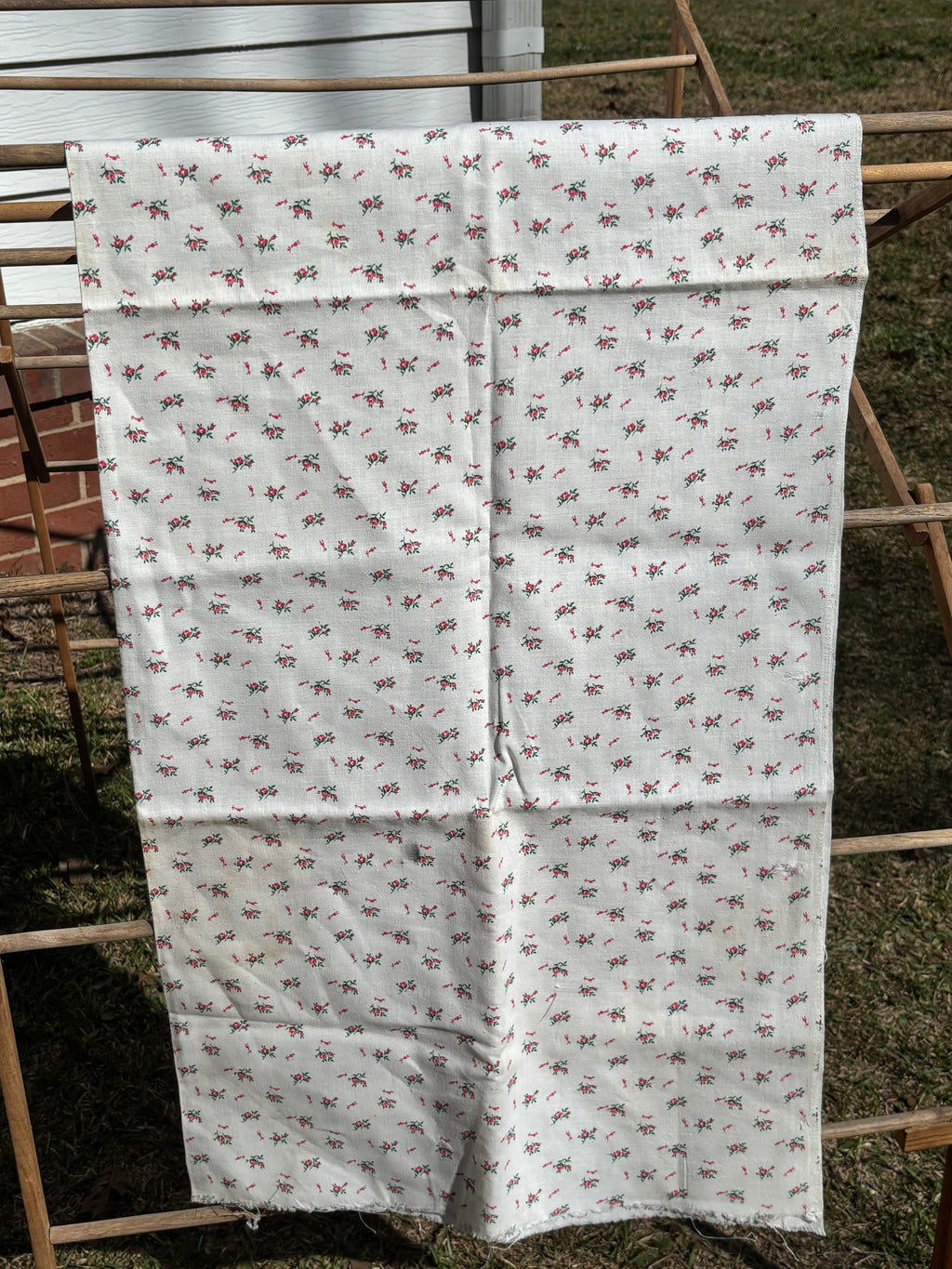 Bundle 2 Vintage Floral Fabric Bundle Quilting Cotton Cottage Prints Large Cuts (3 Pieces)