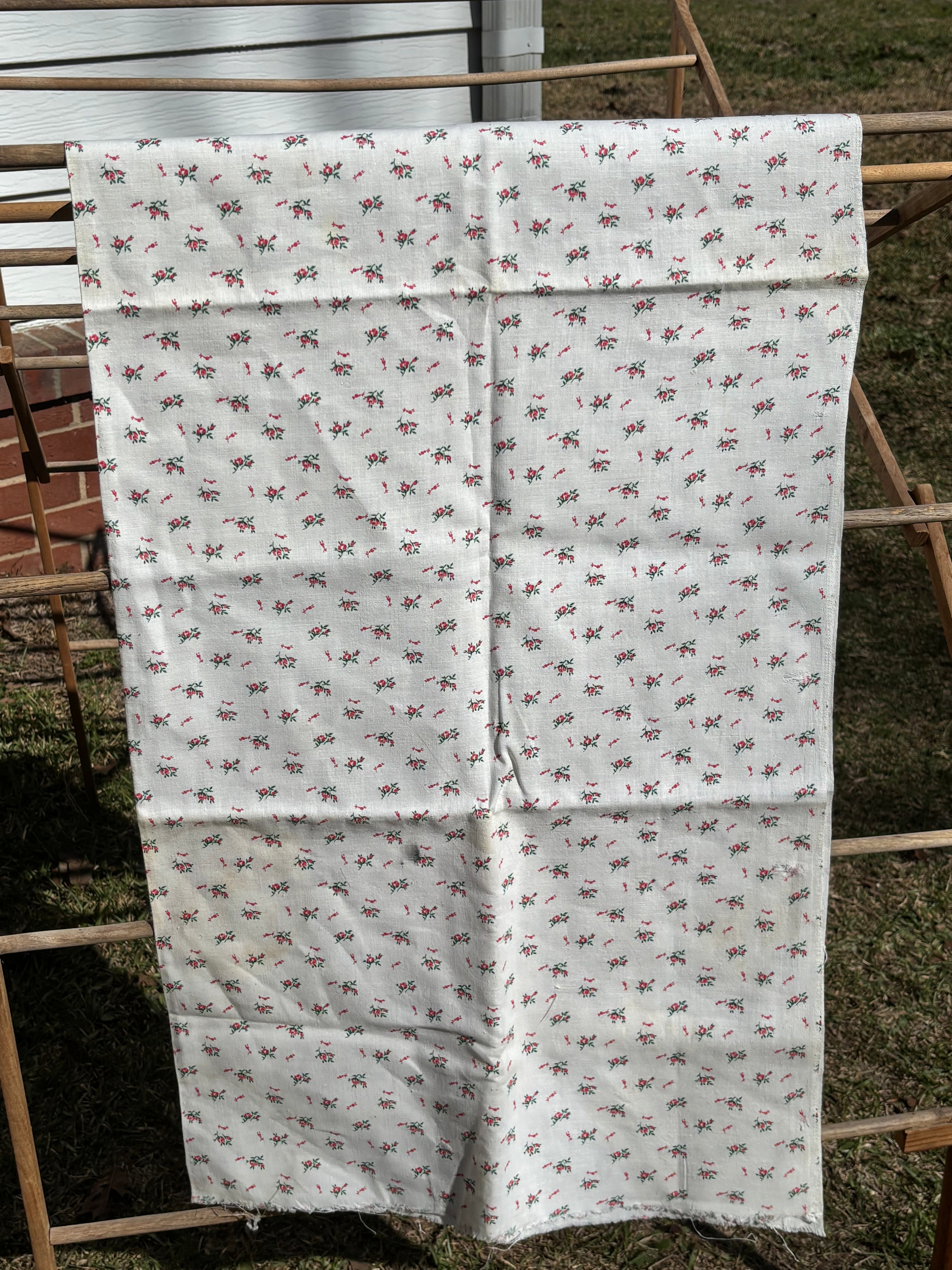 Bundle 2 Vintage Floral Fabric Bundle Quilting Cotton Cottage Prints Large Cuts (3 Pieces)