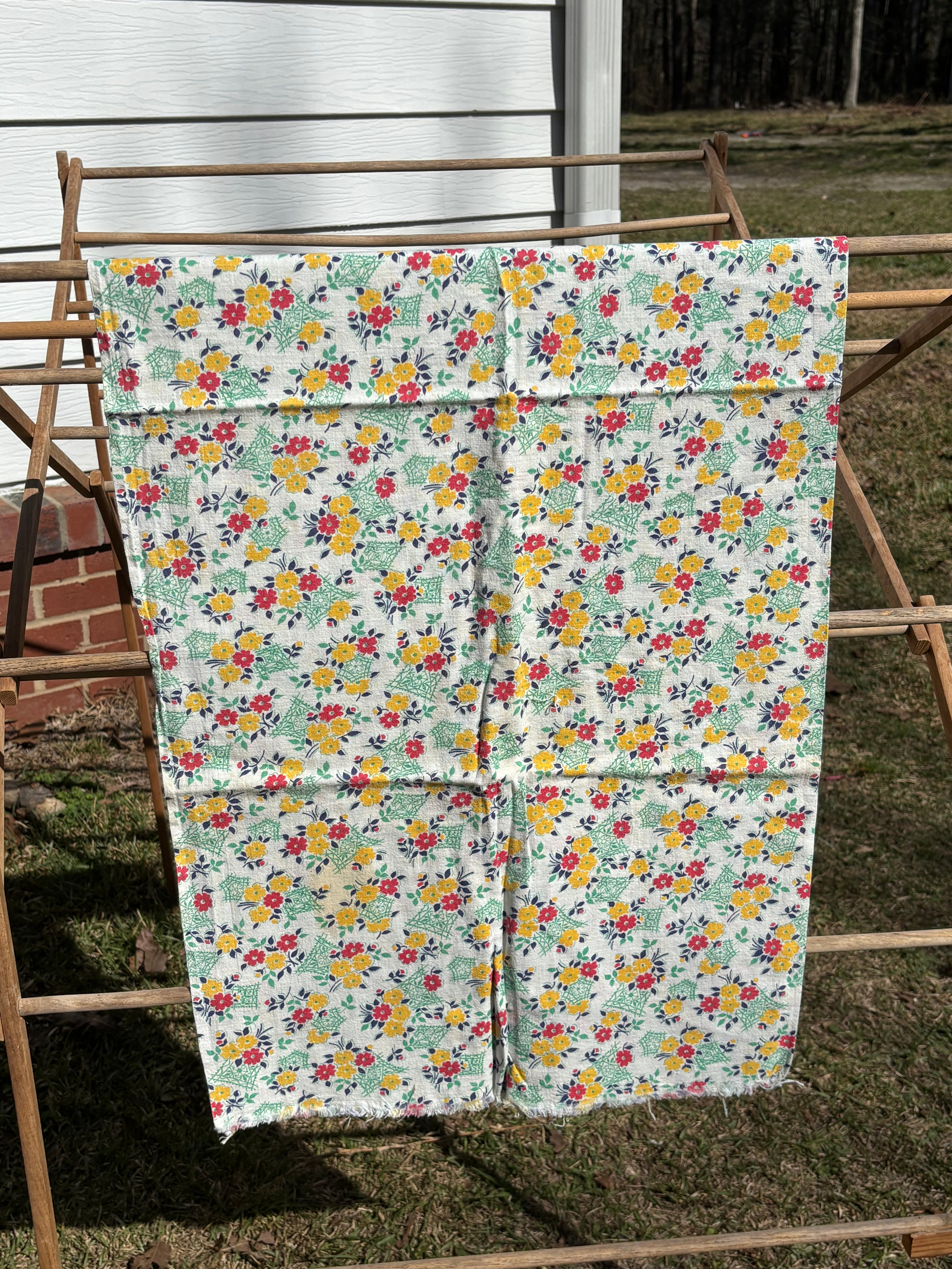 Bundle 1 Vintage Floral Fabric Bundle Quilting Cotton Large Cuts Cottage Prints (3 Pieces)