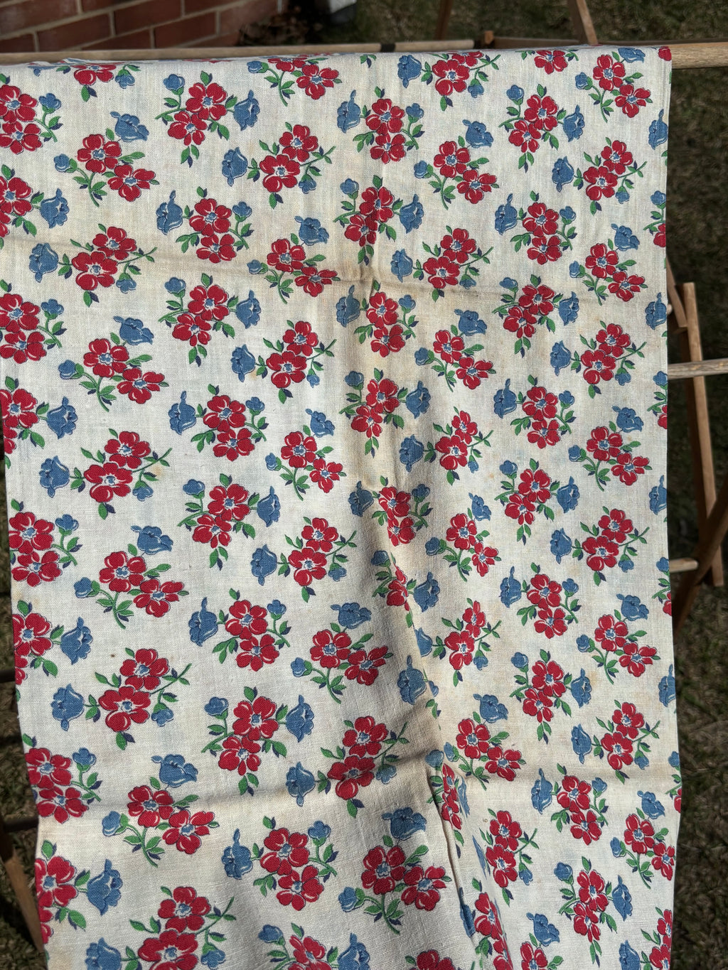 Bundle 1 Vintage Floral Fabric Bundle Quilting Cotton Large Cuts Cottage Prints (3 Pieces)